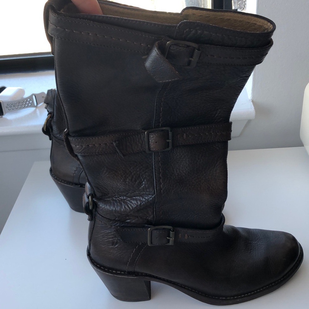 Frye women’s brown leather boots